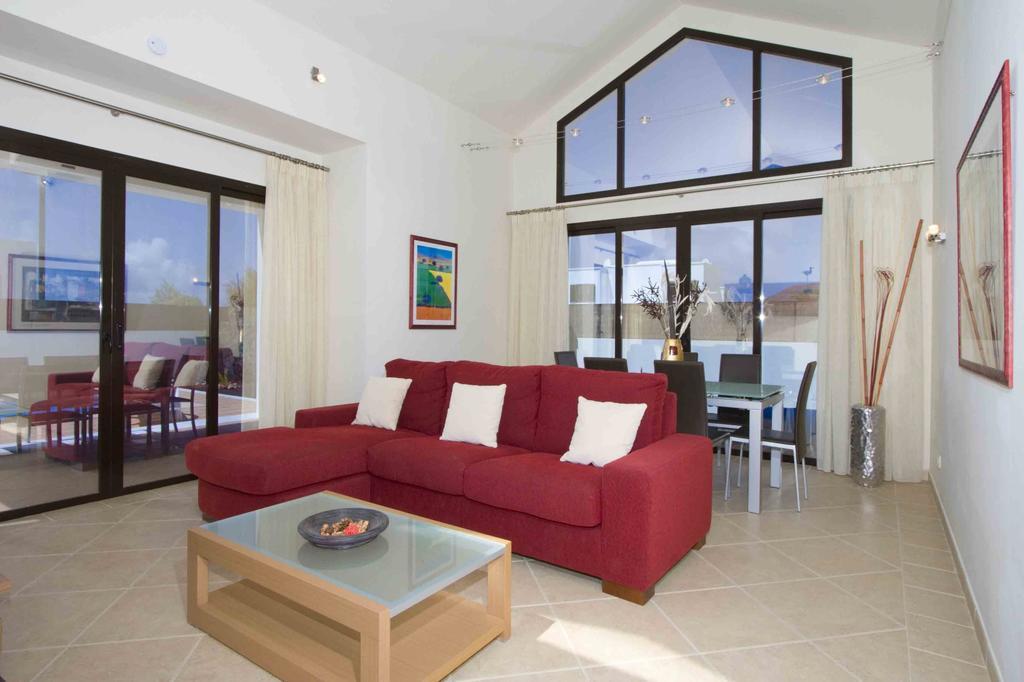 Ereza Villas Las Buganvillas Playa Blanca  Room photo